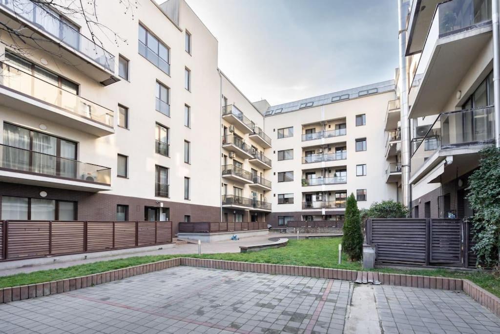 Vivando - Scandic Ap E - Parking Βουκουρέστι Εξωτερικό φωτογραφία